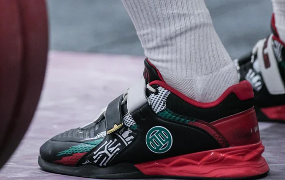 Weightlifting Shoe Size Guide: How Should Weightlifting Shoes Fit?